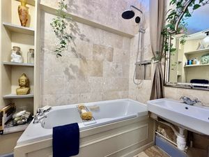 Photo 9- click for photo gallery